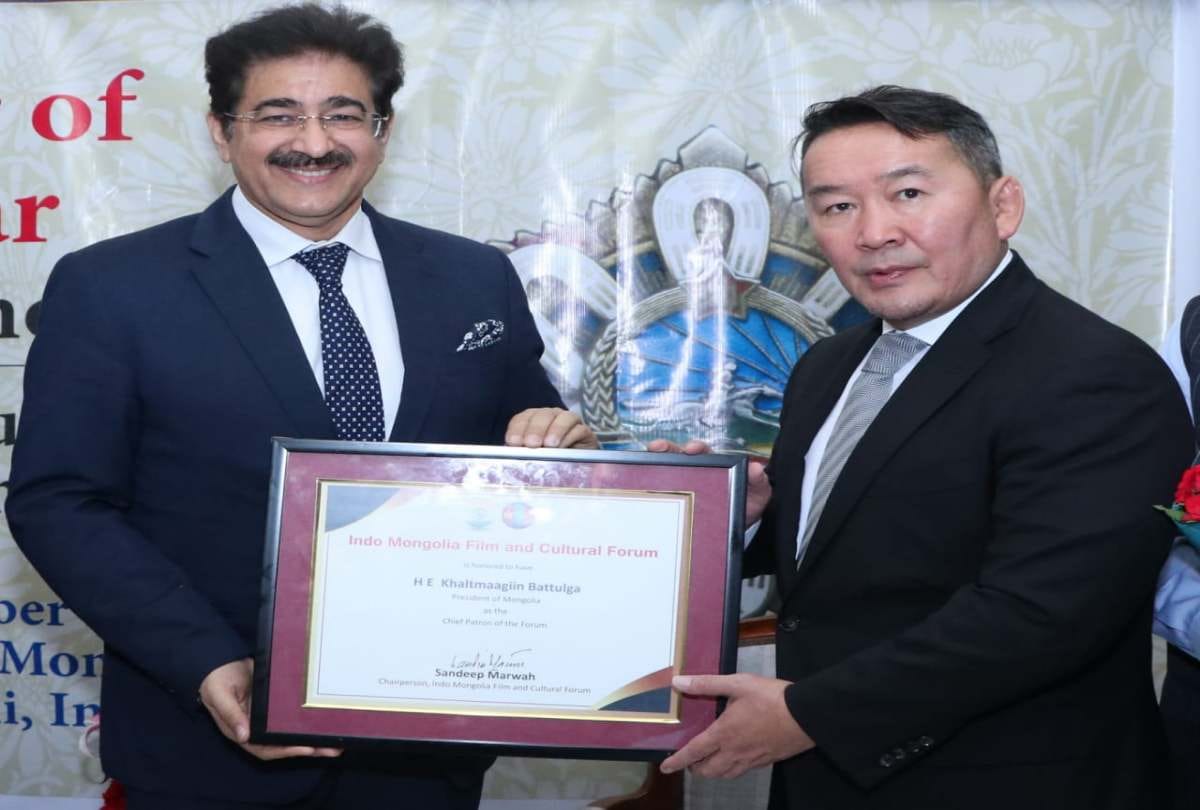 Mongolian President meets Marwah Studio director Sandeep Marwah