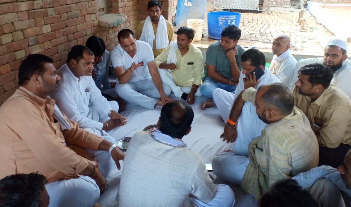 Condolences to the family of the dead in Malkapur