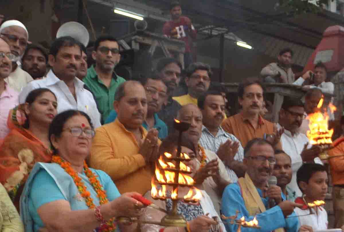 Ganga Aarti at Sarsaiya Ghat in Kanpur