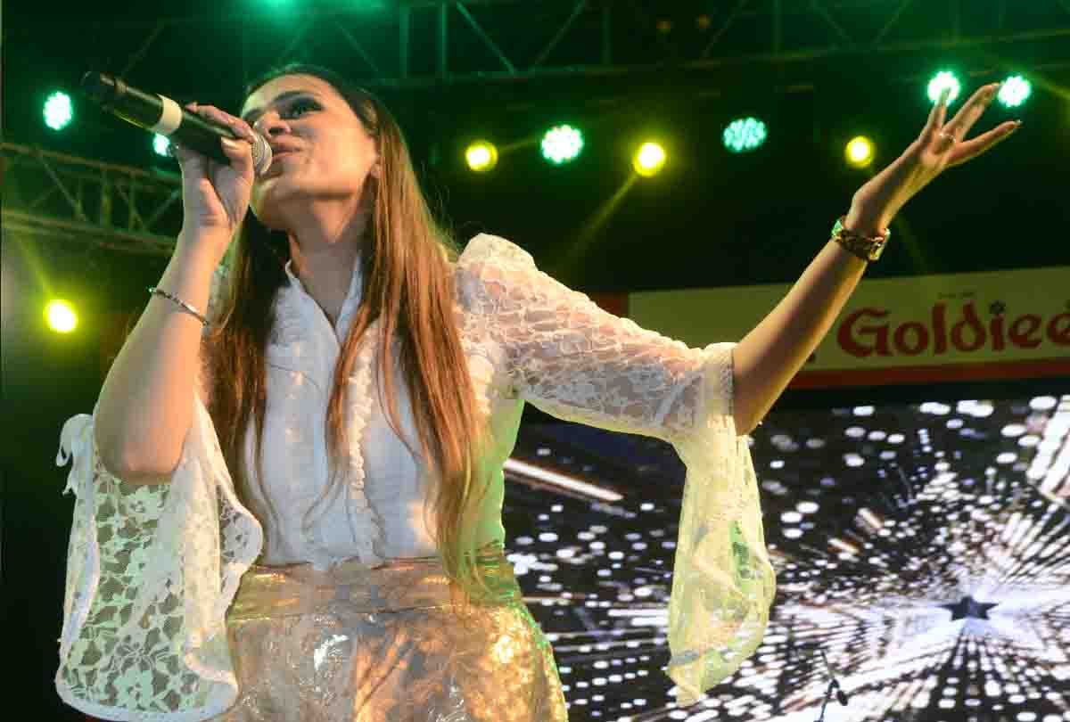 bollywood night in kanpur university