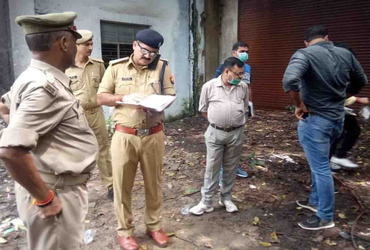 two friends hanged himself in kanpur