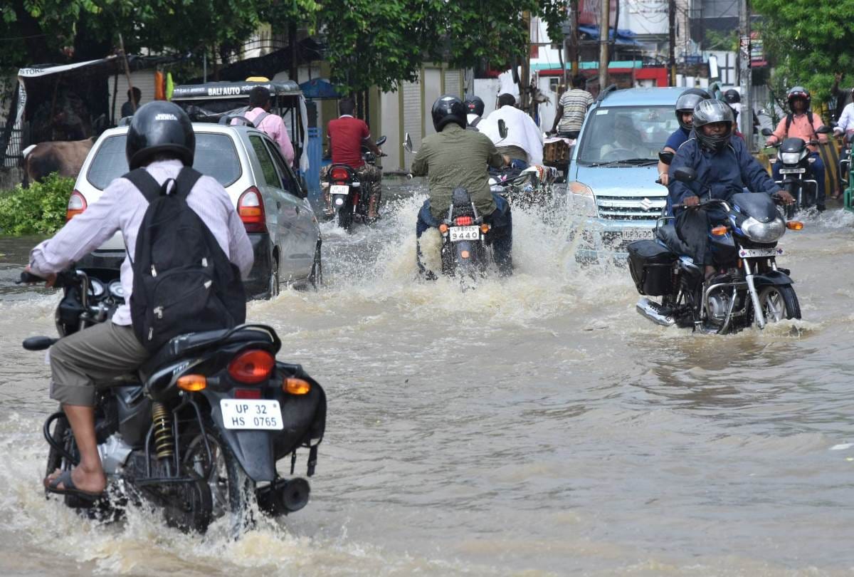rain all day makes school and office going difficult for peoples