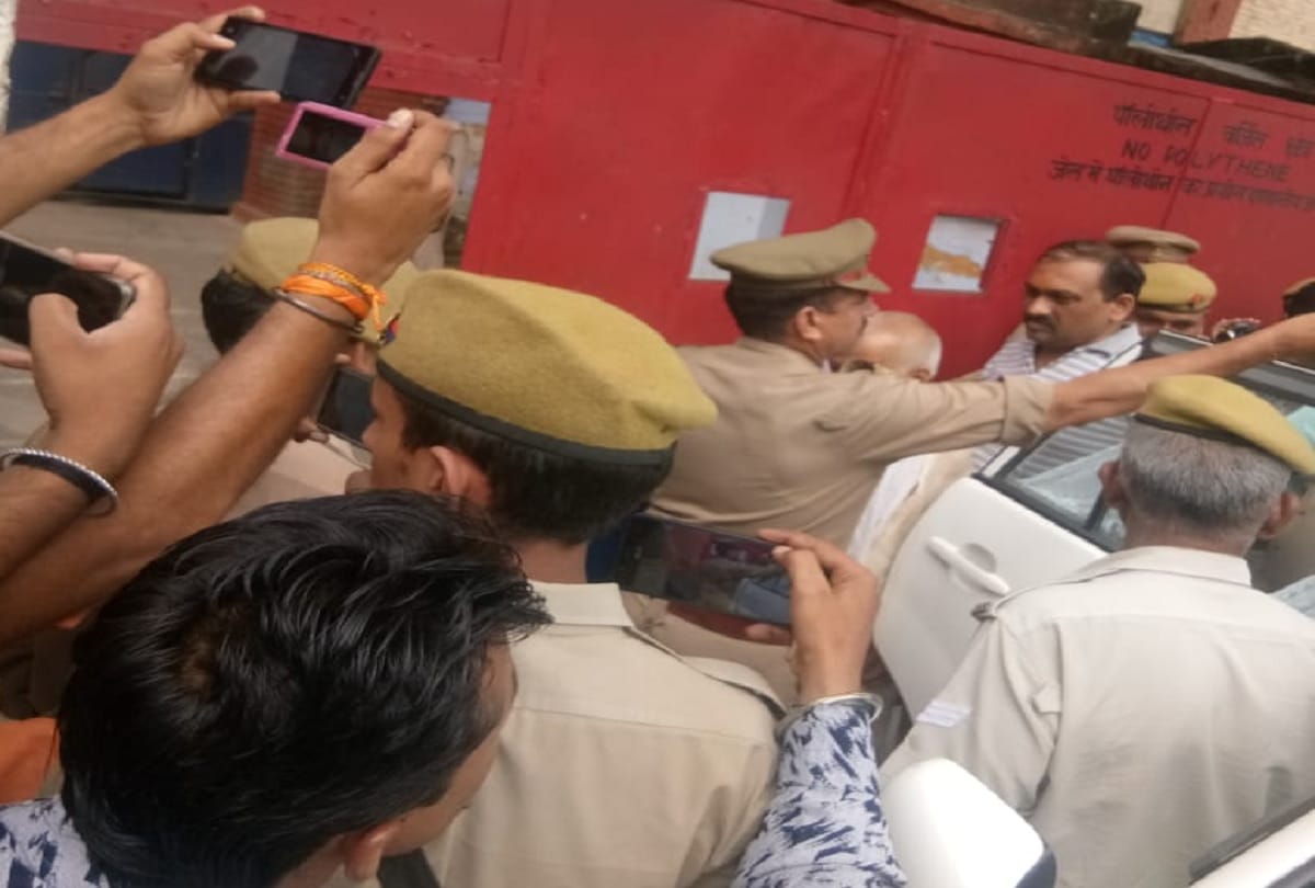 Swami Chinmayanand accept that he took massage from law student