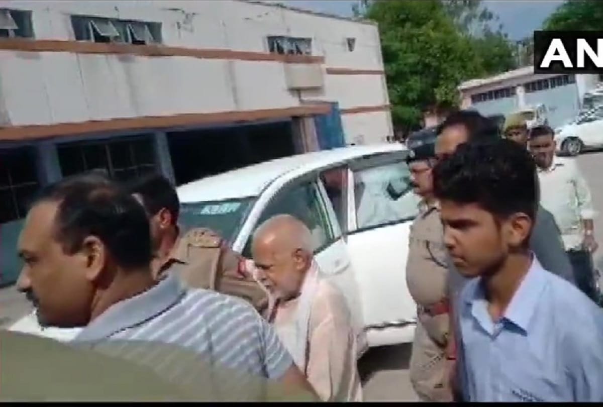 Swami Chinmayanand sent to 14 days jail once more was involve in sexual harassment case 7 year ago