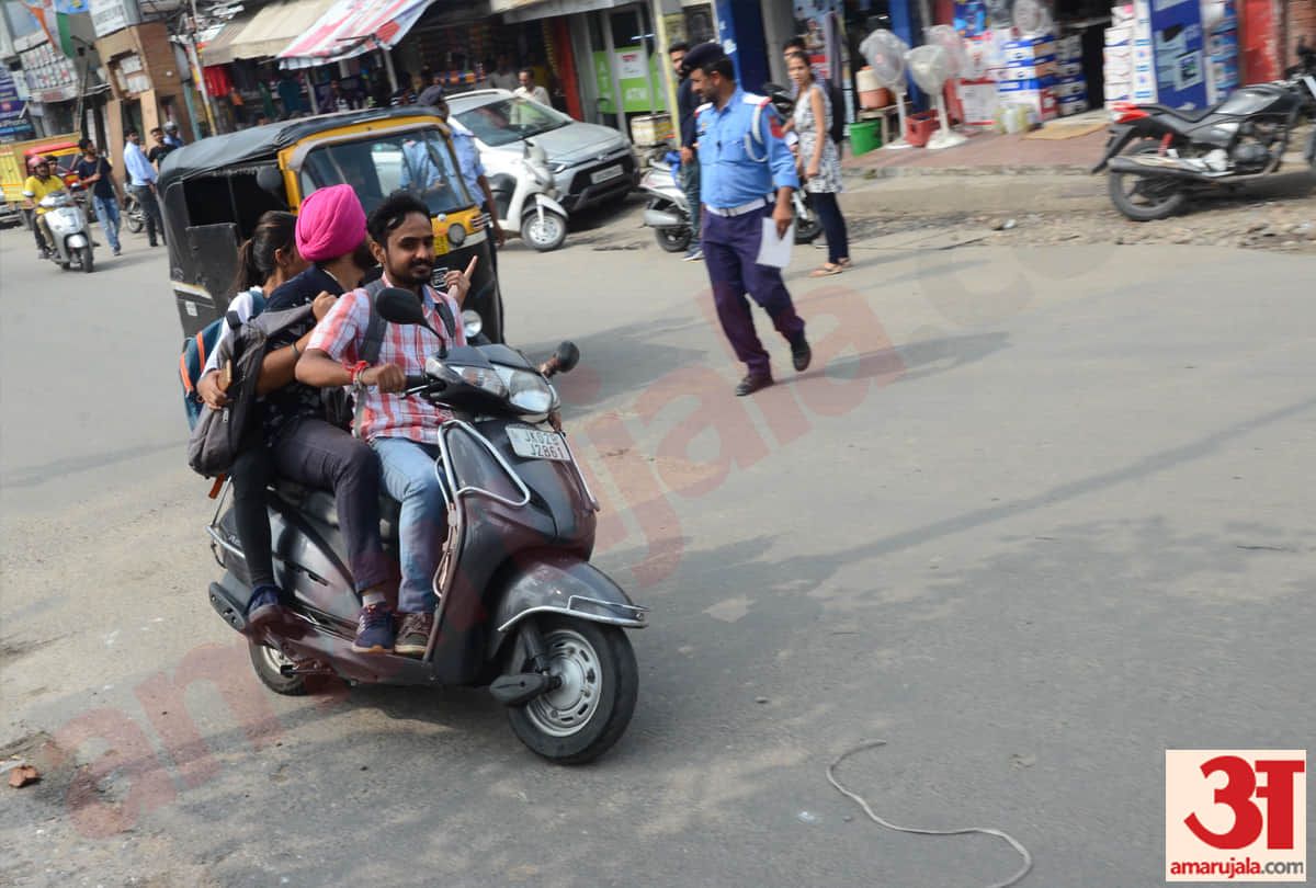 minor riding scooty,father challan by court for breaking rules of motor vehicle act for rupees 25000