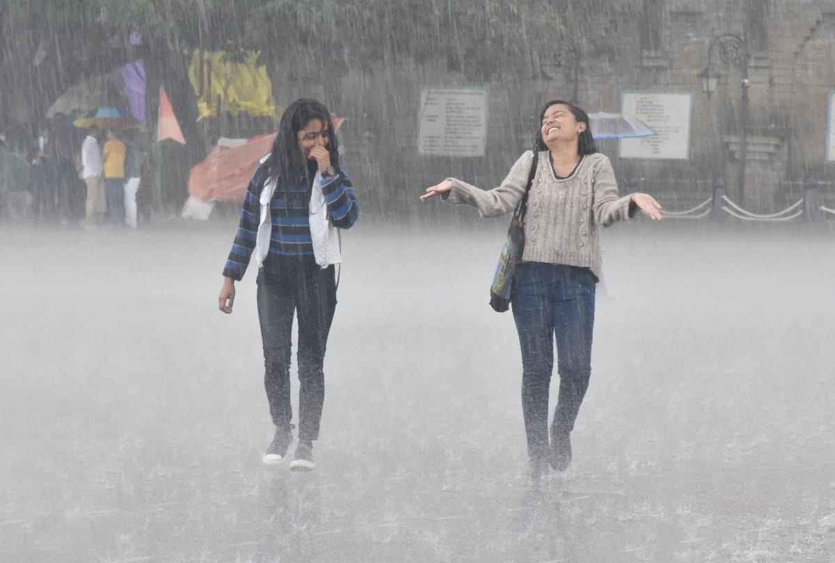 himachal weather report heavy rain in himachal pradesh yellow and orange alert by IMD shimla