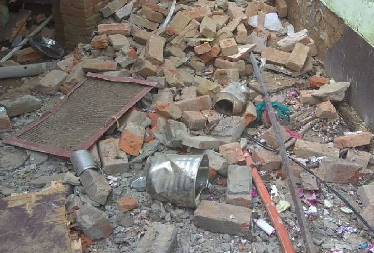 Explosion in ice factory in Karachi Pakistan and 8 killed, 30 injured