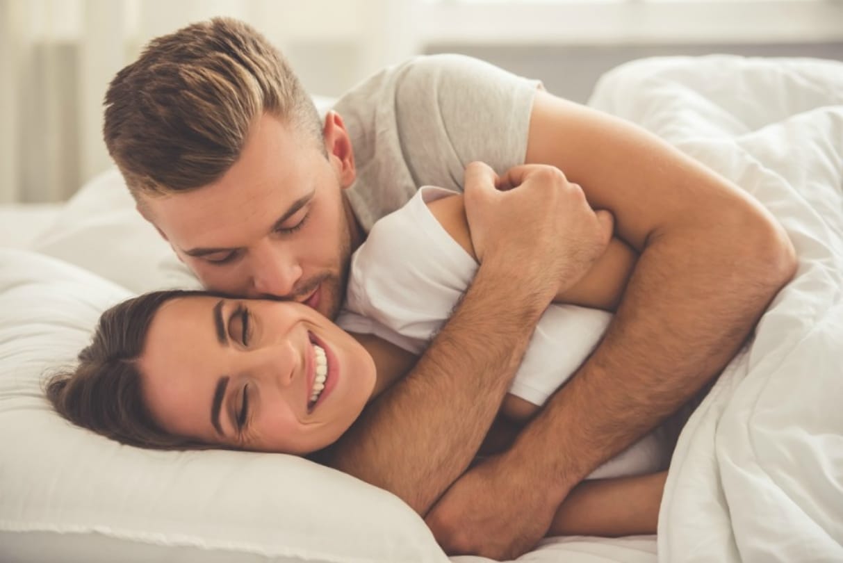International Kissing Day 2022 Different Types Of Kisses And Their Meaning In Hindi
