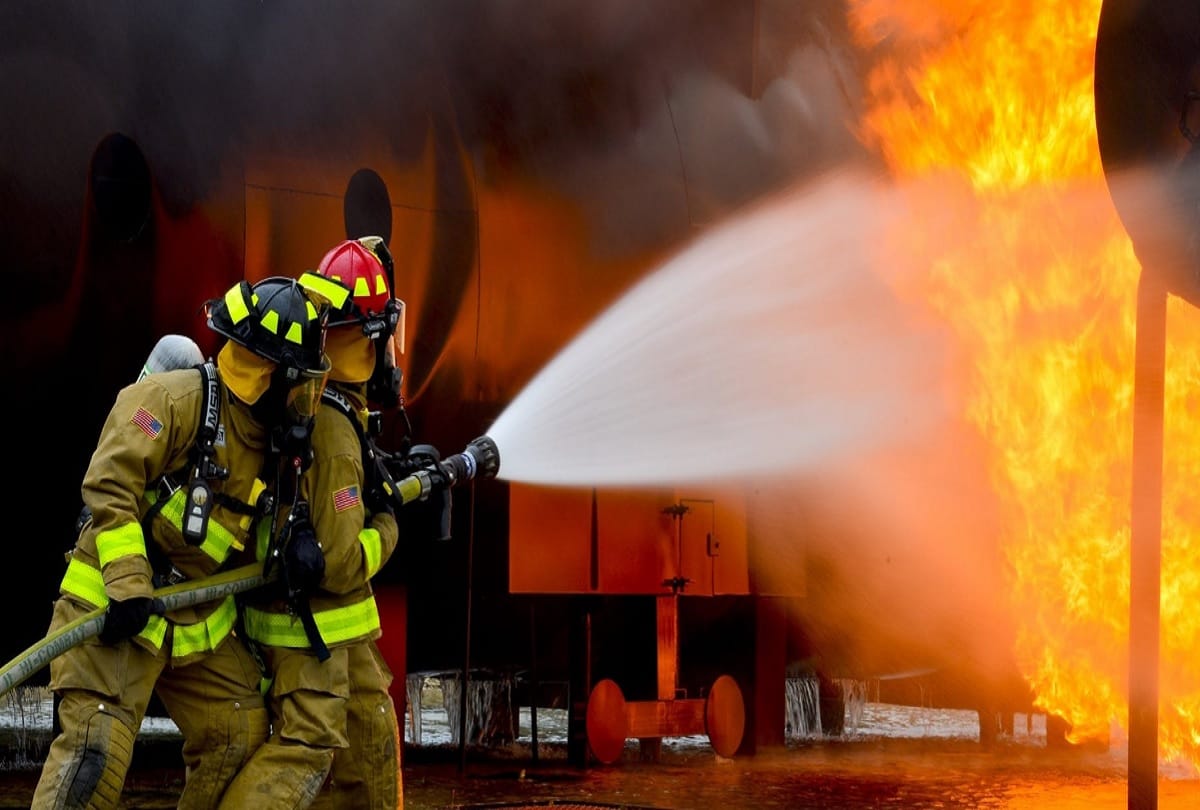 Woman sets Apartment on fire while trying to burn Love letter in Nebraska