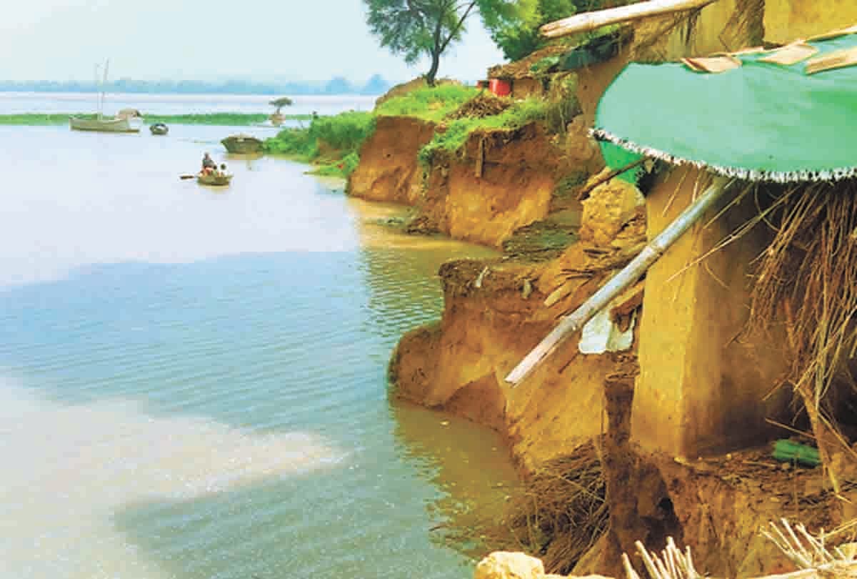 hundreds villages become  island in kaushambi