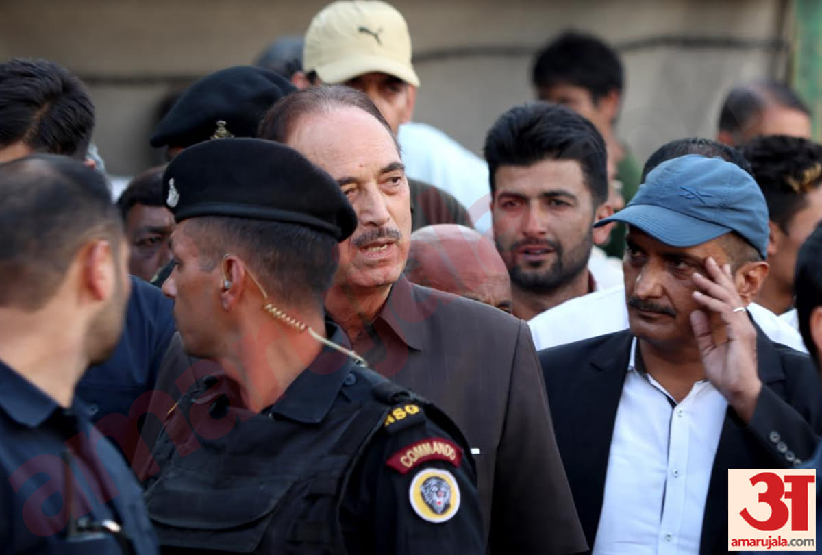 rajyasabha mp and jammu kashmir former chief minister ghulam nabi azad kashmir visit photos