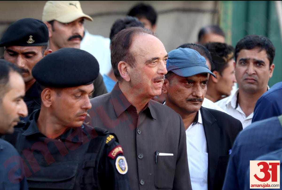 rajyasabha mp and jammu kashmir former chief minister ghulam nabi azad kashmir visit photos