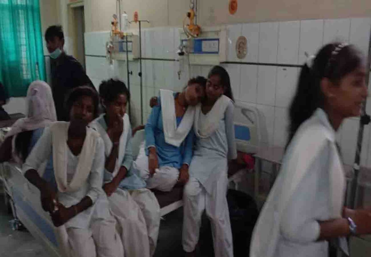 50 girls injured due to bee attack in chitrakoot