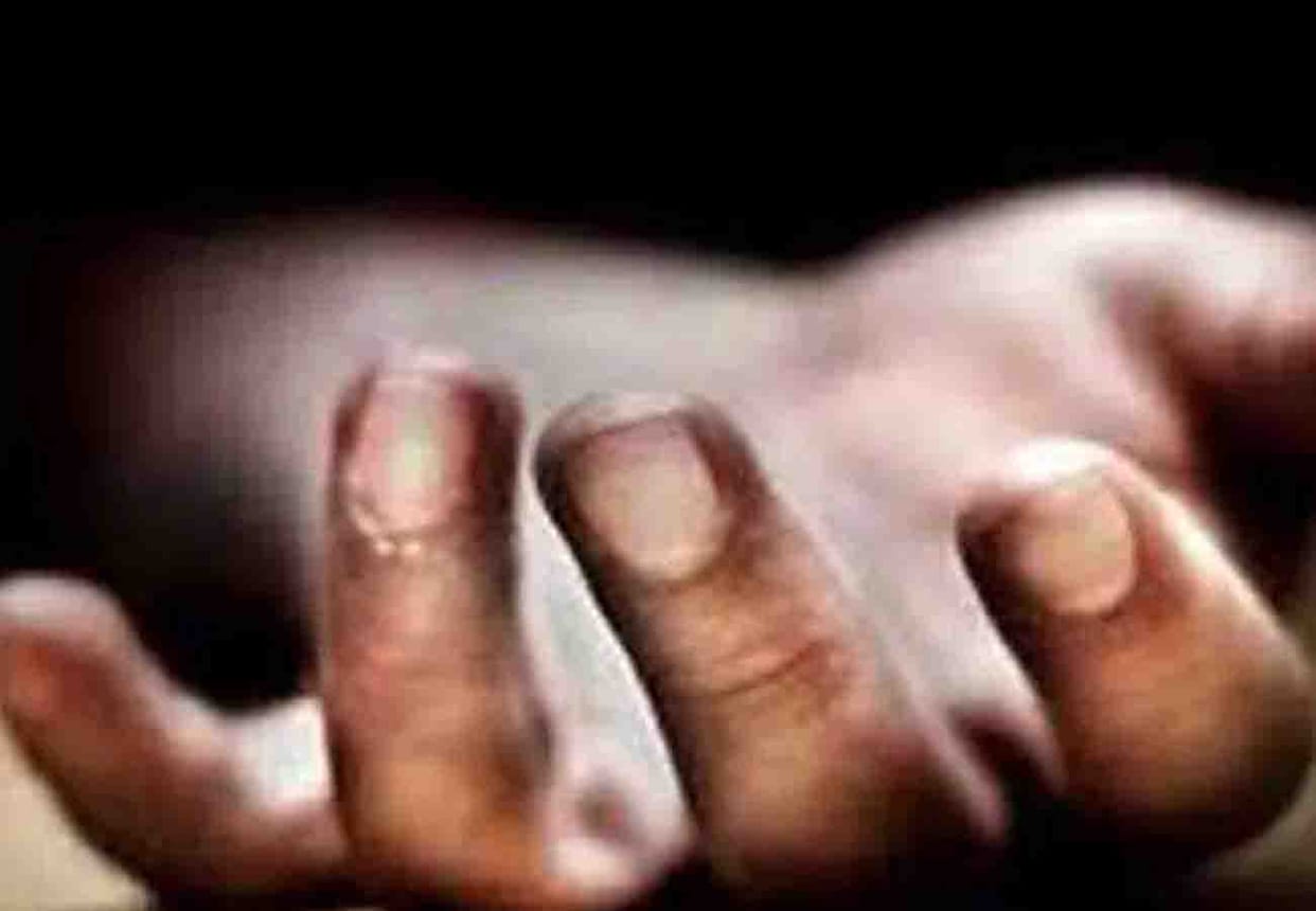 Husband dies due to lightning fall in unnao