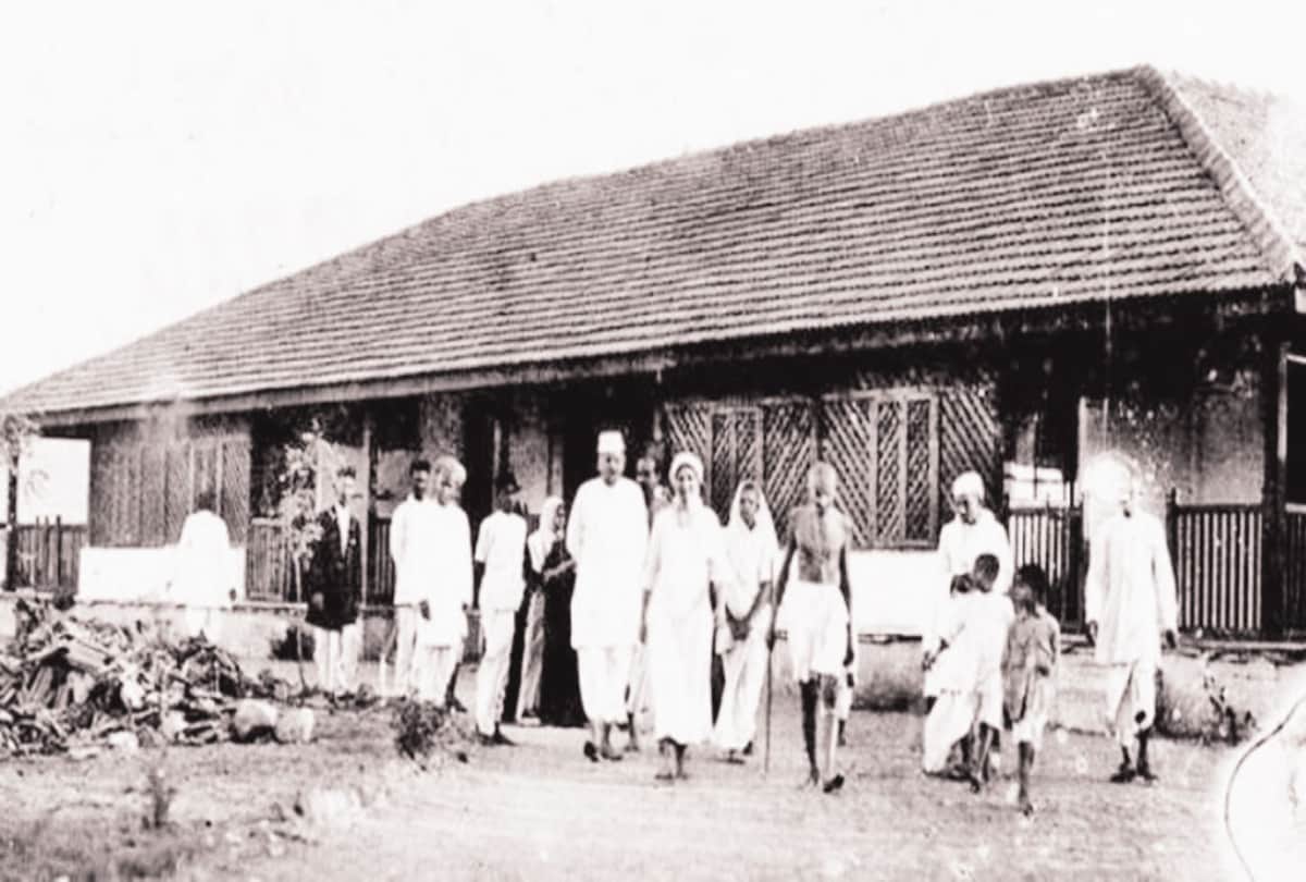 150th gandhi jayanti know how gandhi promoted khadi