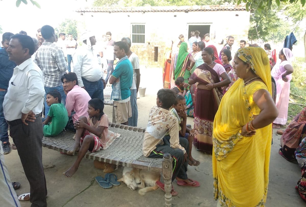 UP Latest News in Hindi: Controversy between two groups in Mau of uttar pradesh