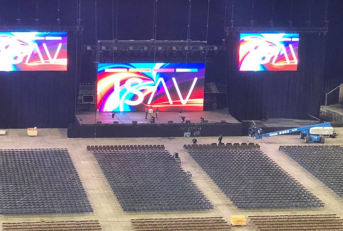 Peoples are happy for Howdy Modi programm in houston, See pictures of preparation