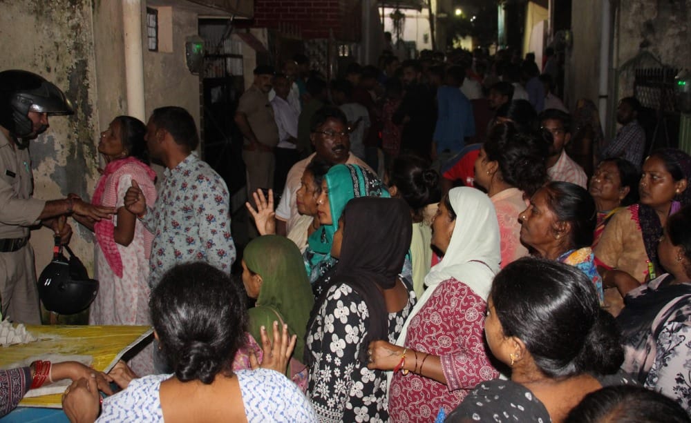 dehradun poisonous liquor case did not get vehicle lack of money driver also landed patients on way