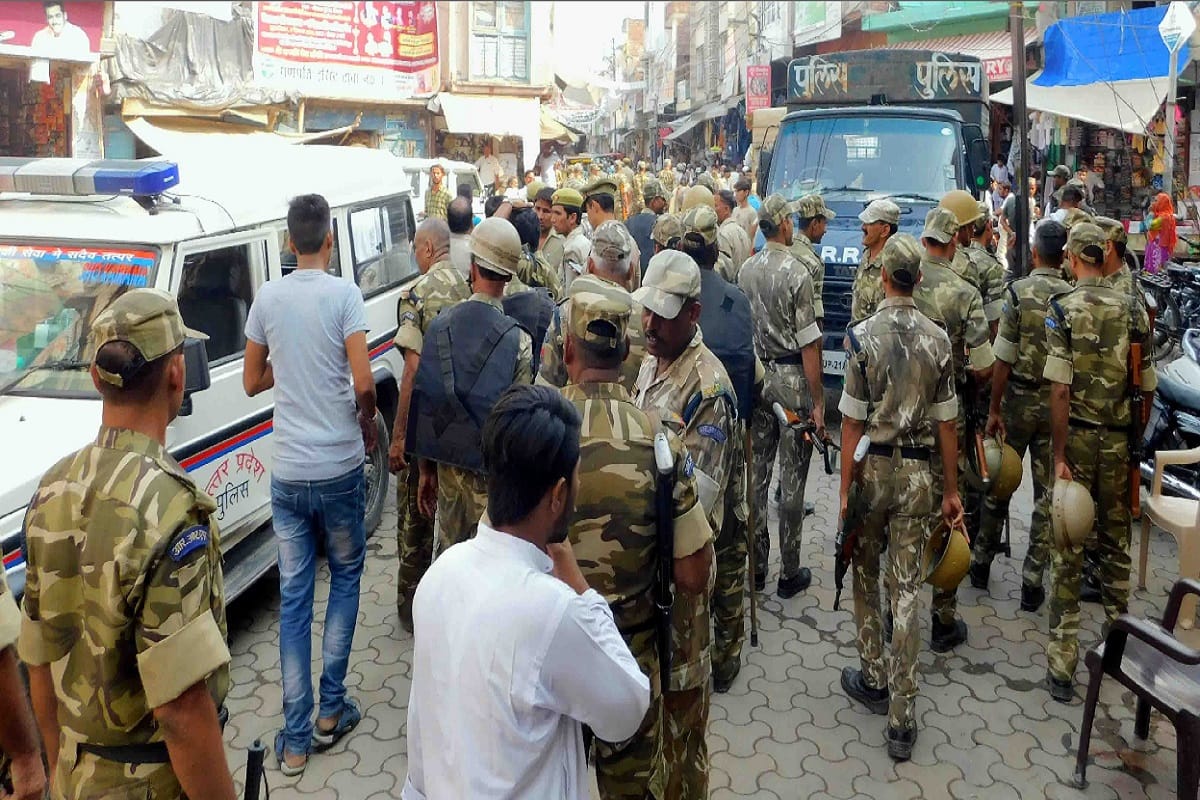 Shamli news, Heavy police force deployed in kairana to arrest SP MLA Nahid hasan