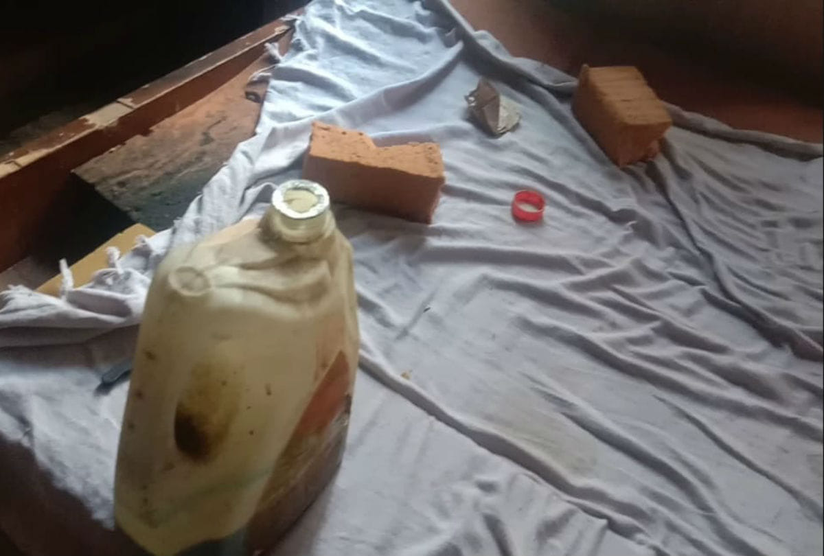 UP Firozabad News in Hindi: young man committed self immolation in hotel room in firozabad