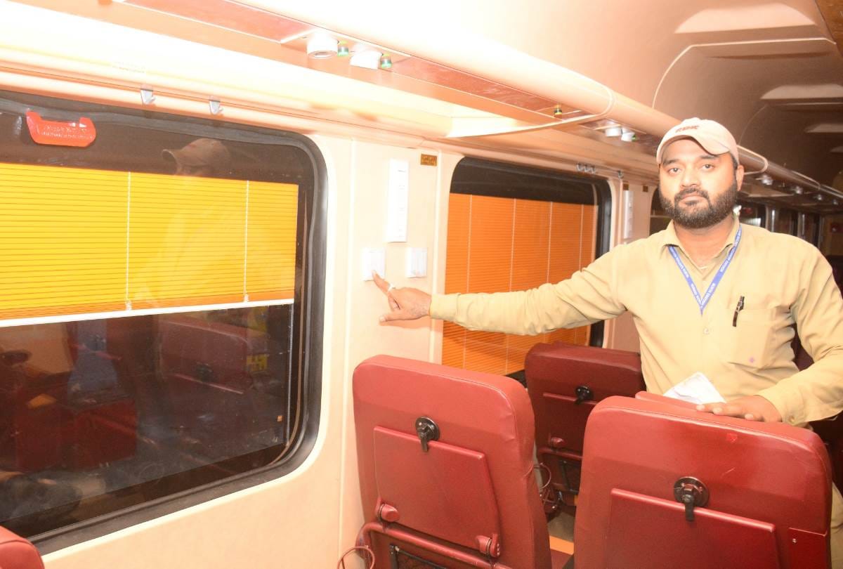 booking started in tejas express delhi lucknow
