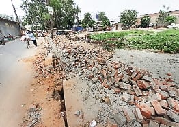 More than 50 crores of land got possession free