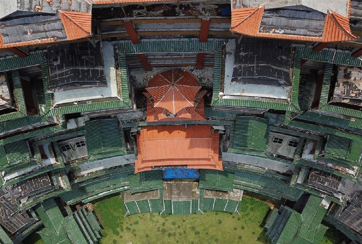 traditional wooden building in china