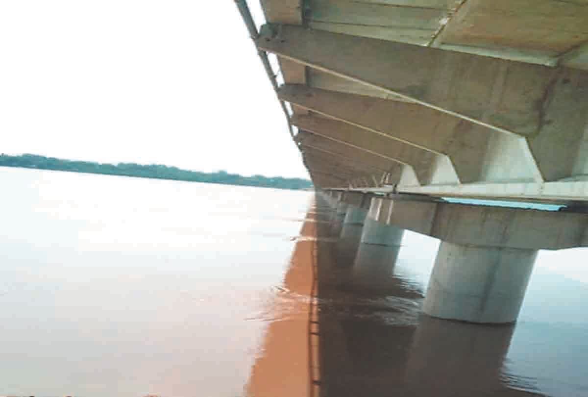 boat overturned in kaushmabi