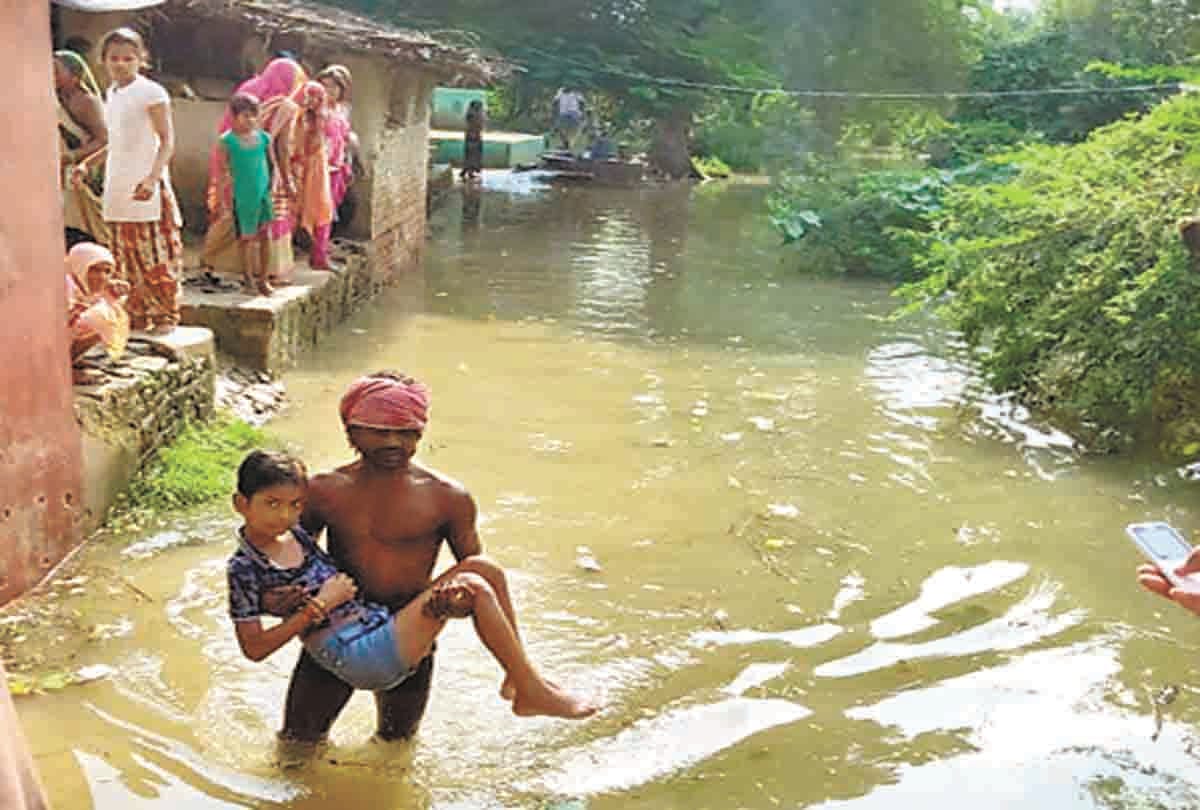 boat overturned in kaushmabi