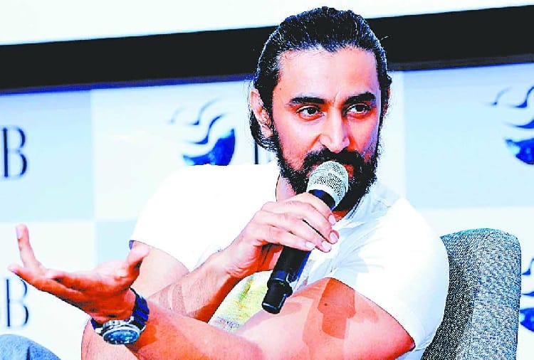 Rang de Basanti fame kunal kapoor in mohali for leadership summit