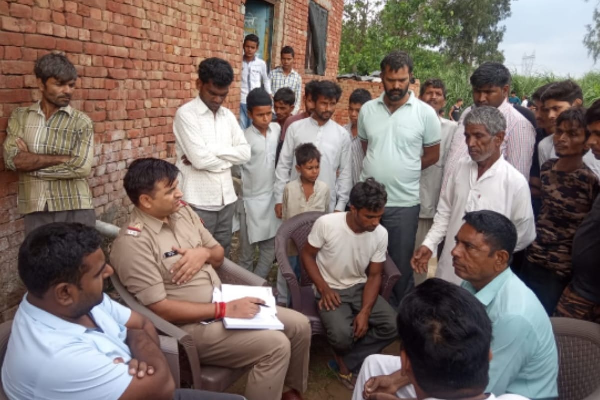 Mother murder her twin daughters in muzaffarnar district UP