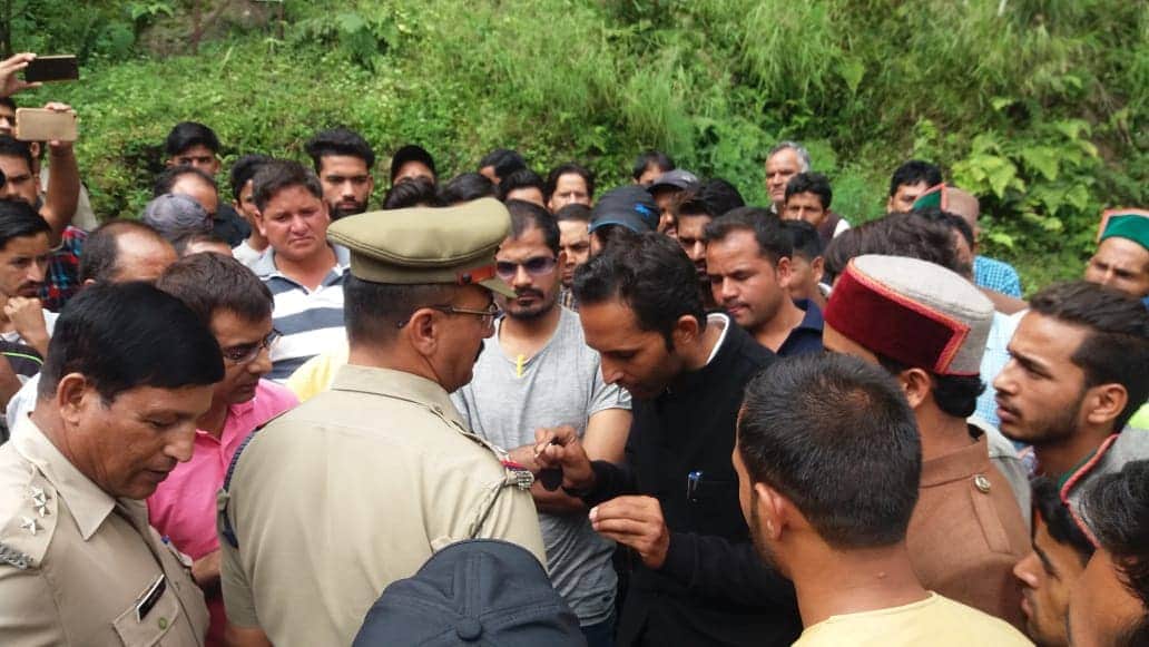 fight between two student one died in uttarkashi