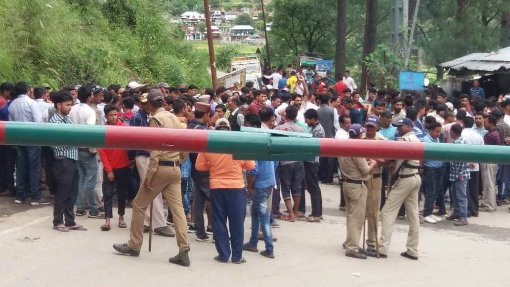 fight between two student one died in uttarkashi
