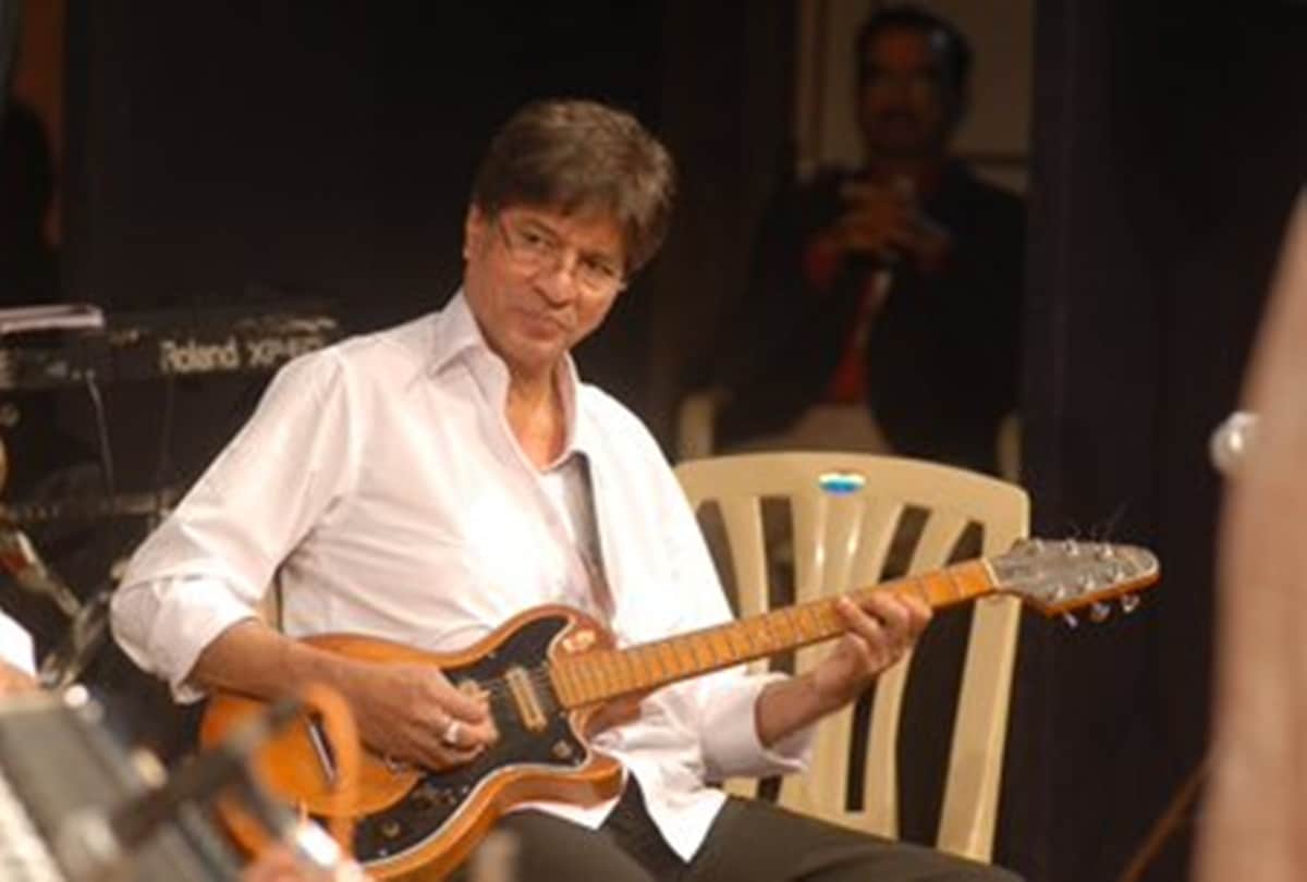 Most versatile guitarists of Bollywood music industry