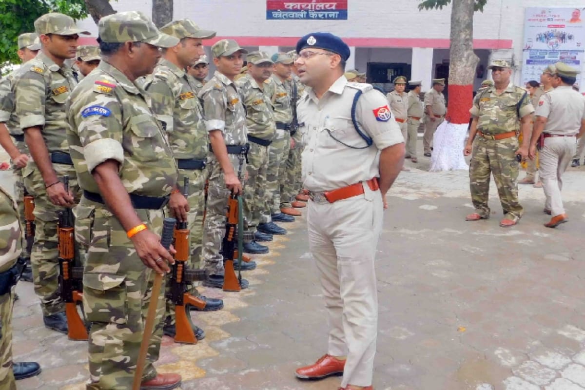 police search the crime record of SP MLA Nahid hasan in police stations kairana