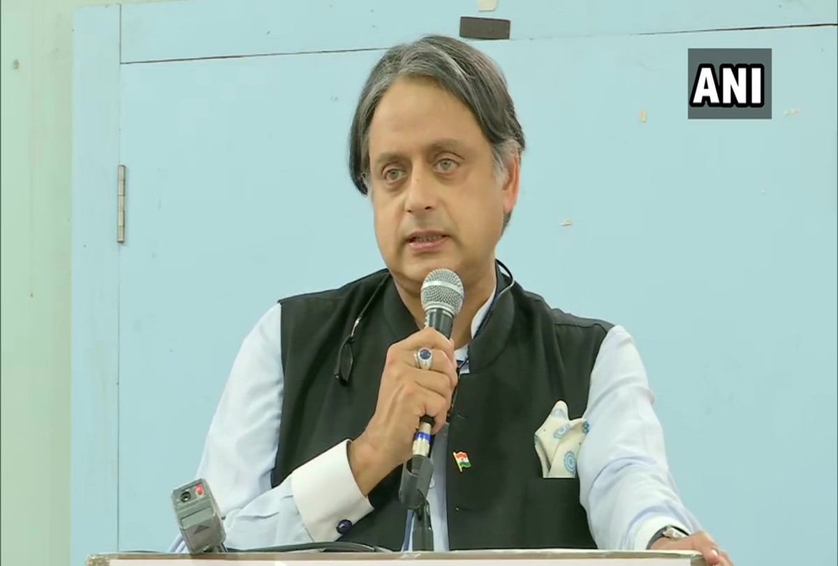 Nehru only Indian PM to be greeted on arrival at airport by US Prez says Tharoor