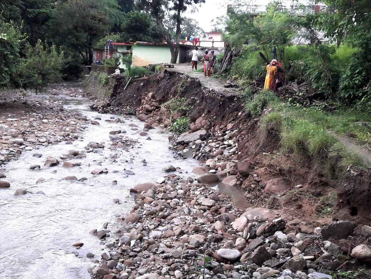 Aihat village cultivates the Khoh river