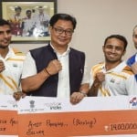 खेल मंत्री के साथ मुक्केबाज