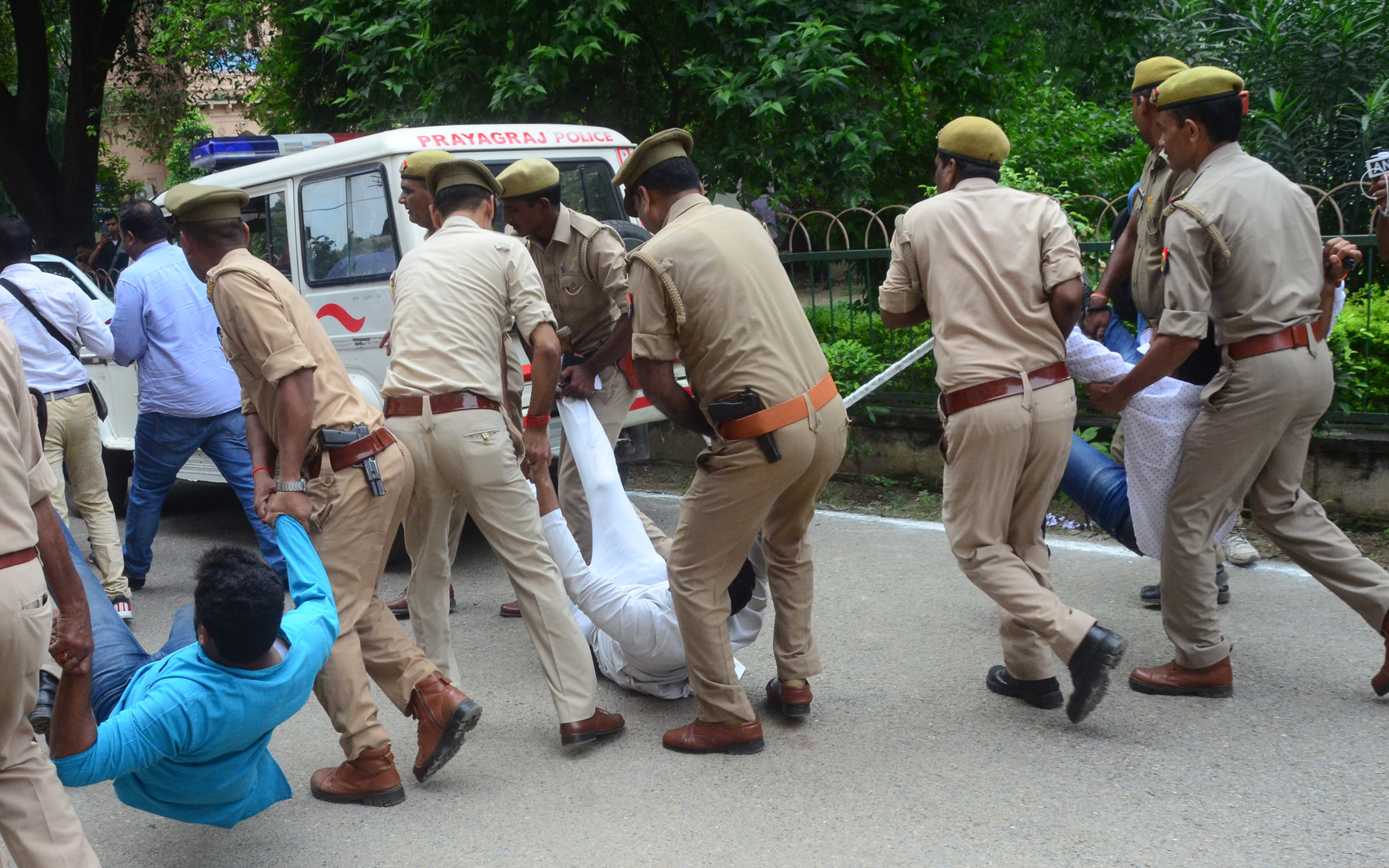 Allahabad University: Ruckus on Foundation Day, four students in custody