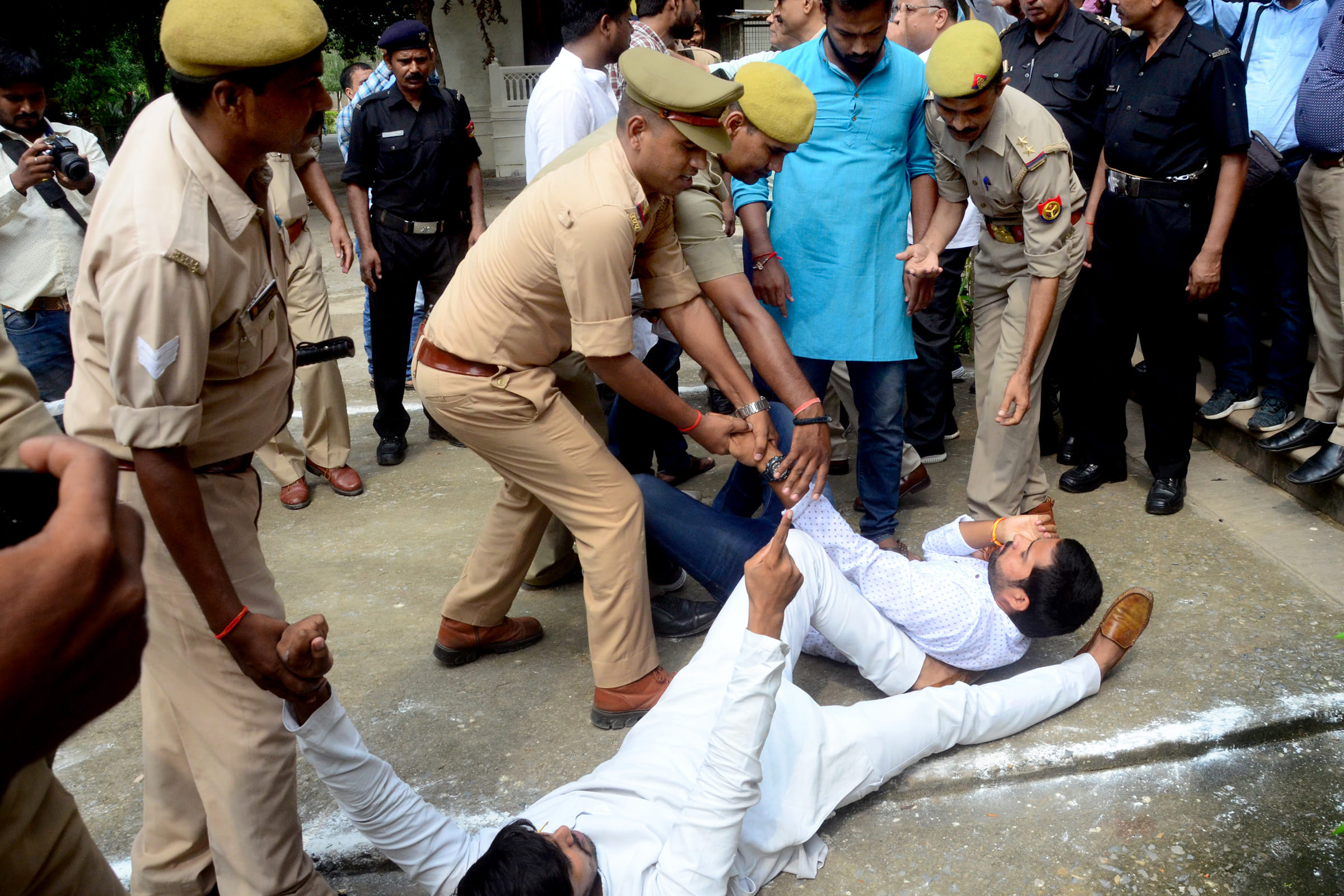 Allahabad University: Ruckus on Foundation Day, four students in custody