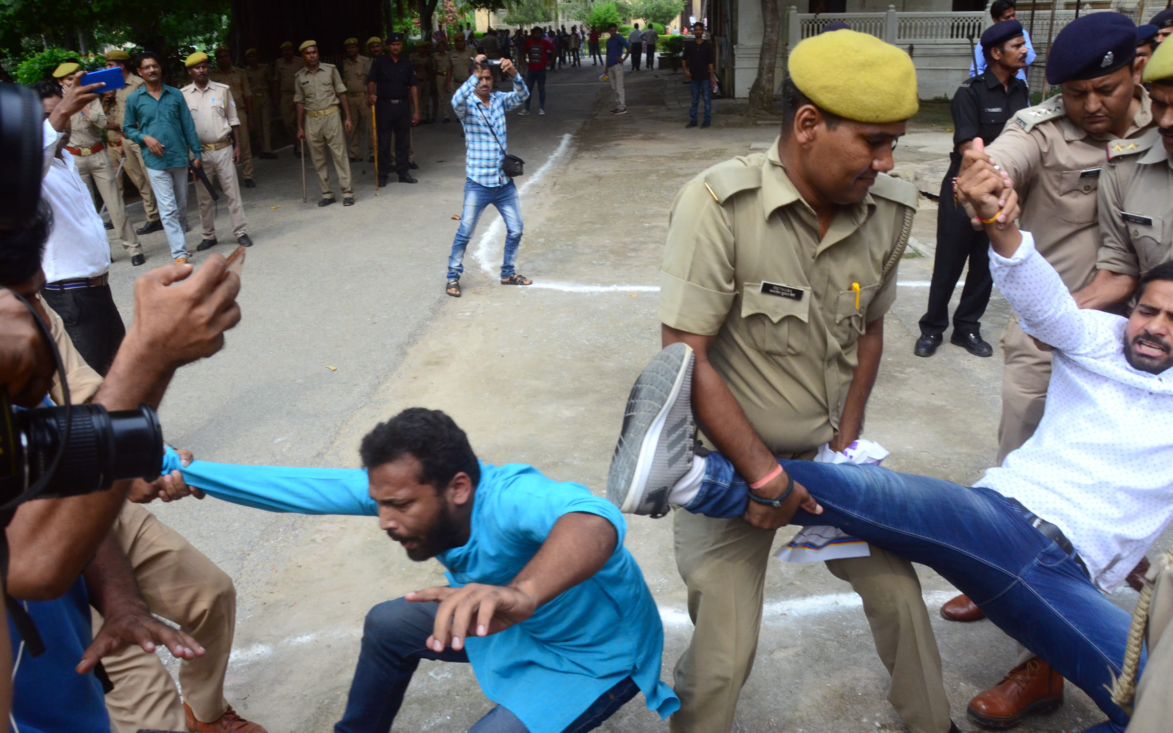 Allahabad University: Ruckus on Foundation Day, four students in custody