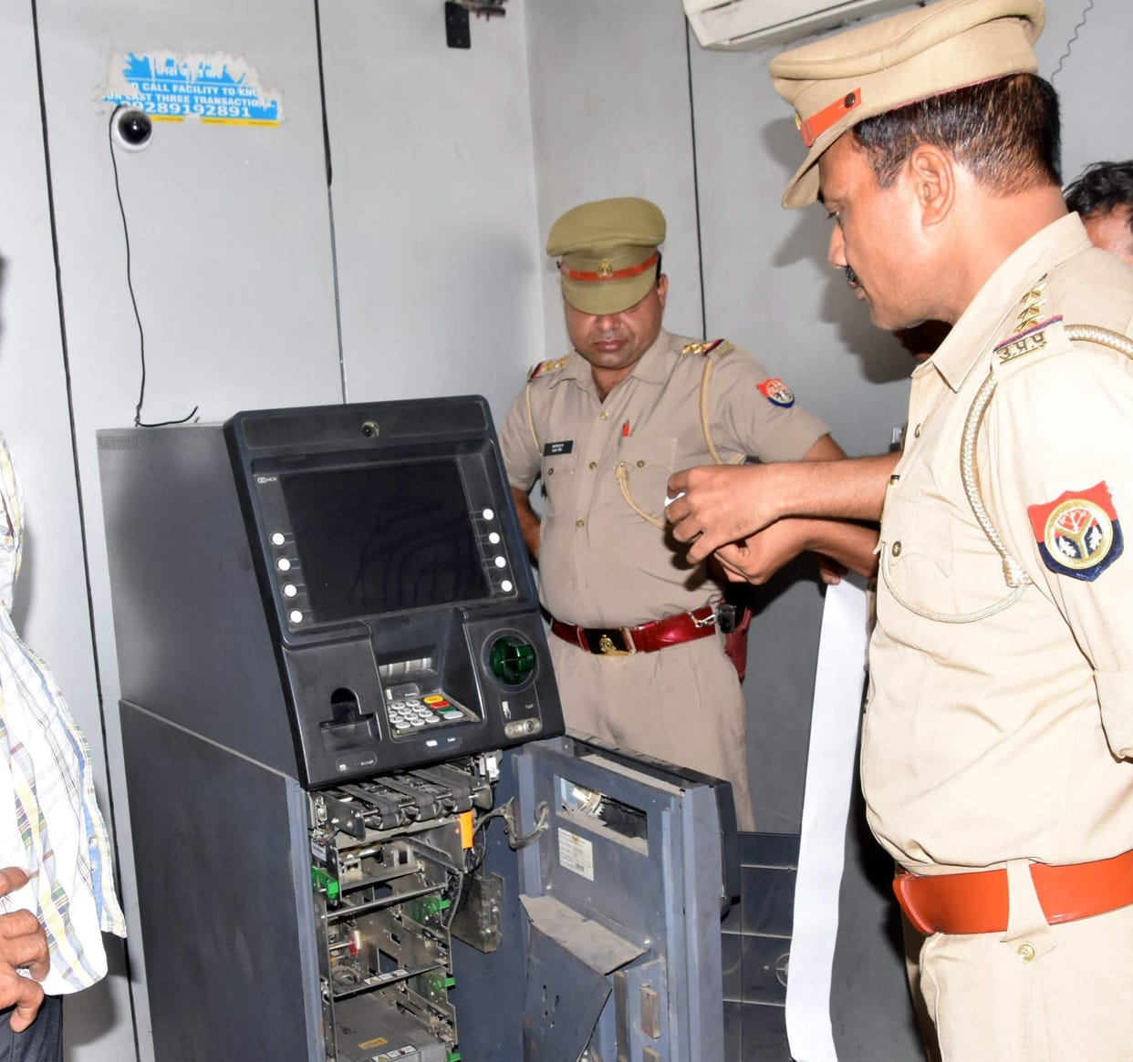 seven and half lakh stolen by breaking atm
