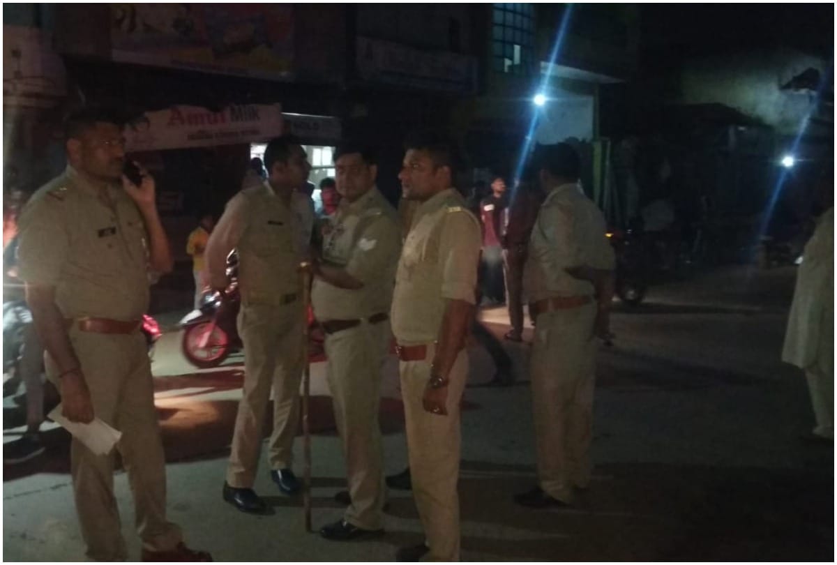 youth shot by goons police in action