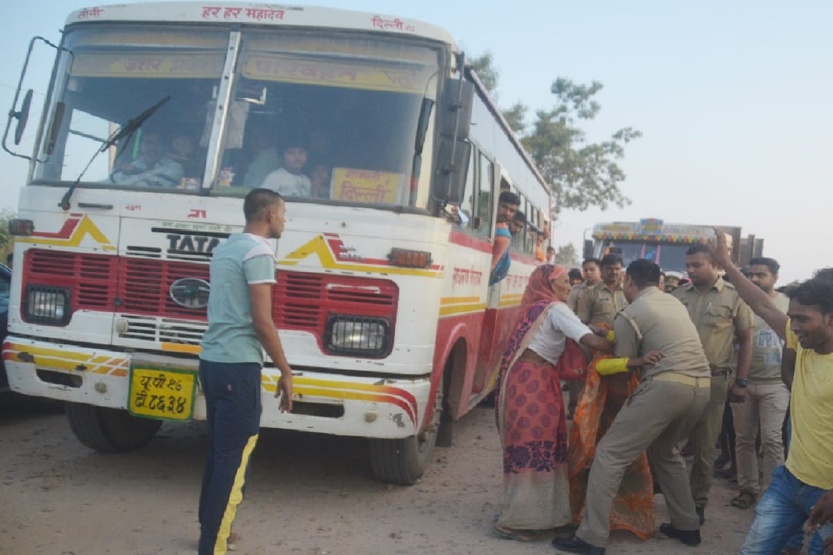 Ruckus on delhi-saharanpur highway after woman killed in accident at Baghpat