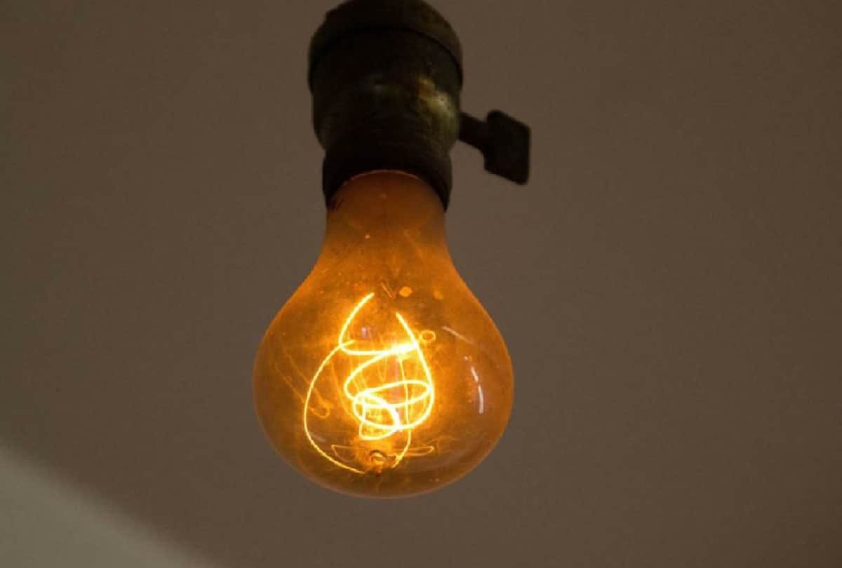 centennial light bulb has incredible world record still giving light from 120 years