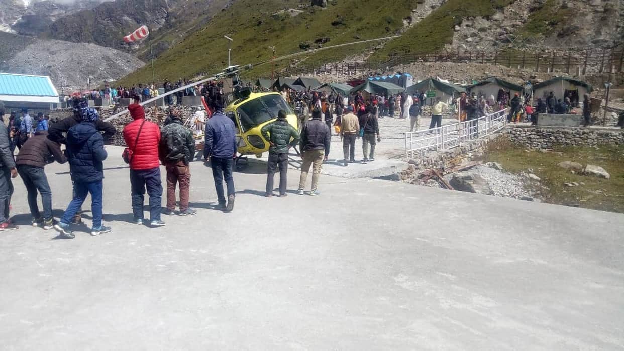 helicopter crash in kedarnath dham photos