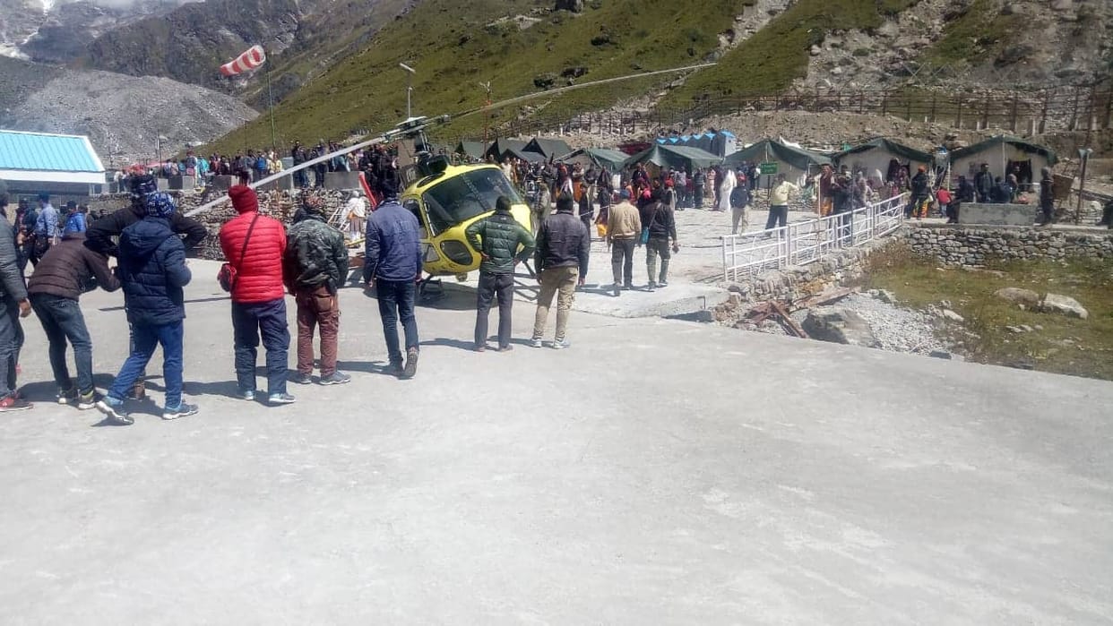 helicopter crash in kedarnath dham photos