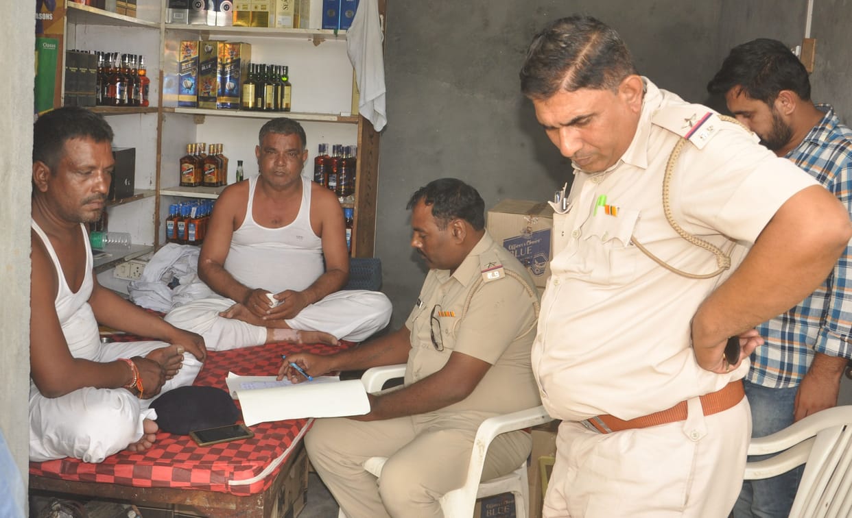 asked biker miscreants beat and fired to rob the sales man