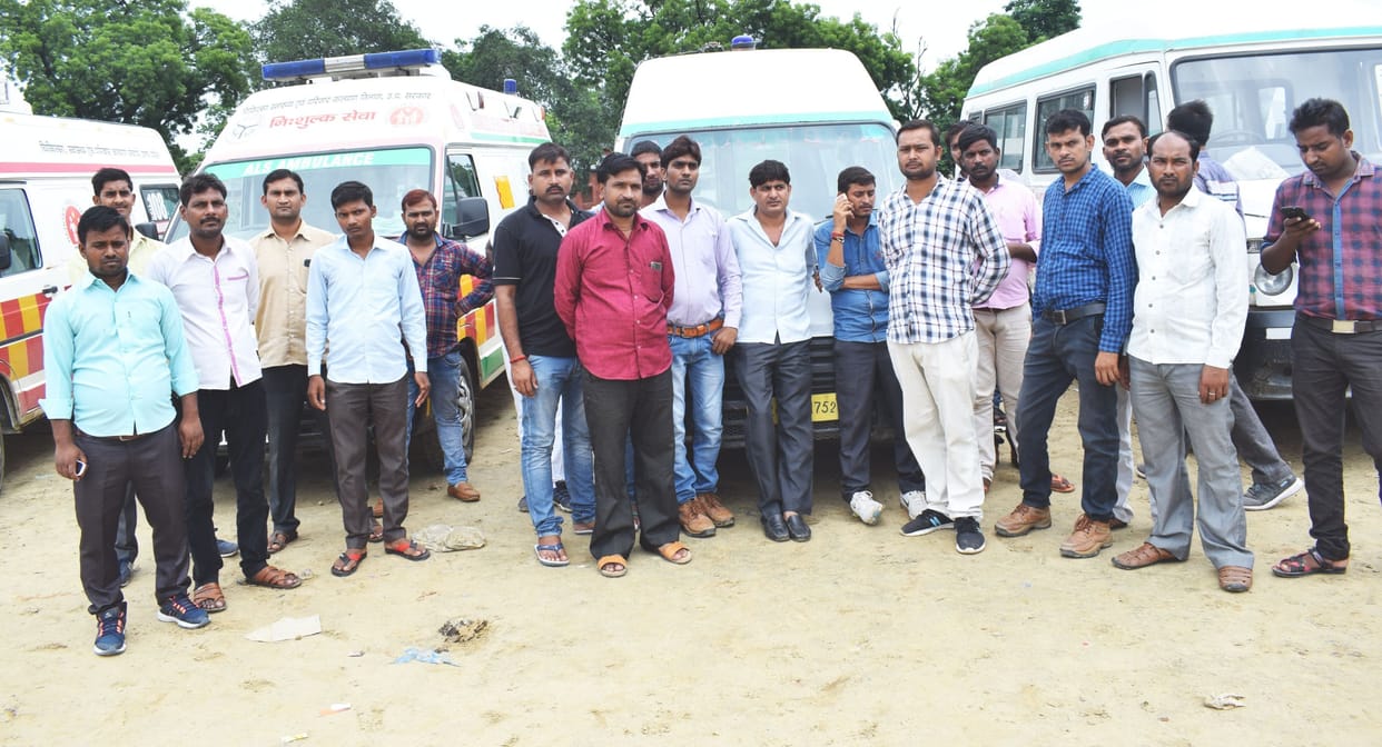 strike ambulance in mainpuri
