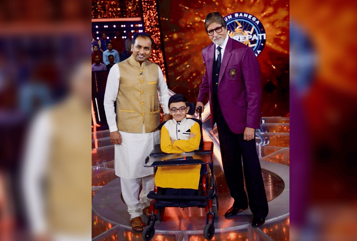 Sparsh Shah Sing Indian National Anthem in front of modi and trump Howdy Modi